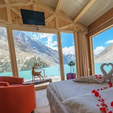 Hunza Honeymoon Package